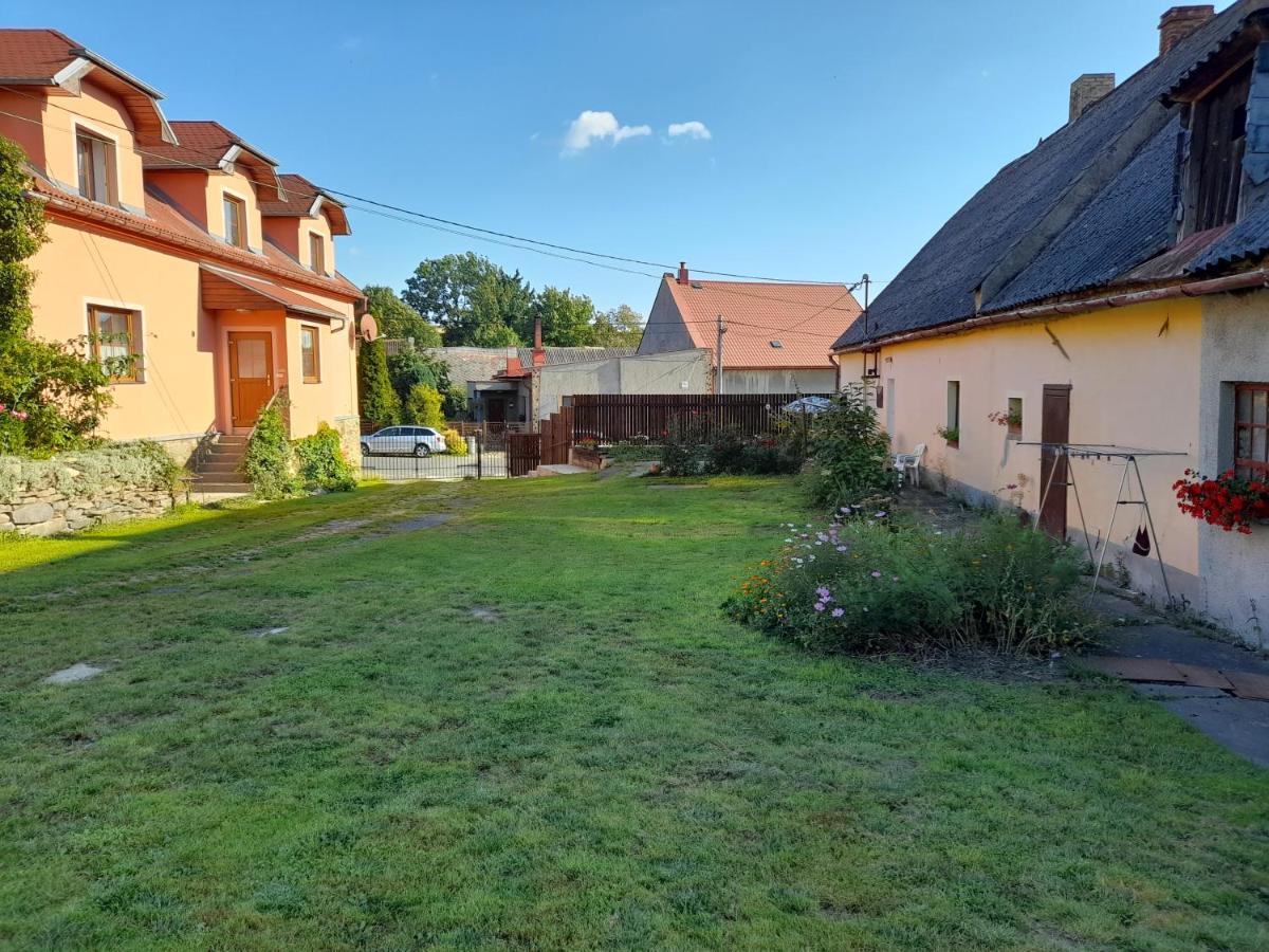 Ubytovani U Machalu Villa Leskovec Nad Moravici ภายนอก รูปภาพ